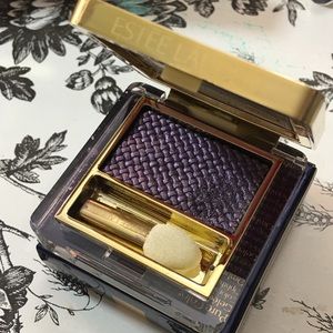 Estée Lauder Pure Color Eyeshadow- Cyber Lilac